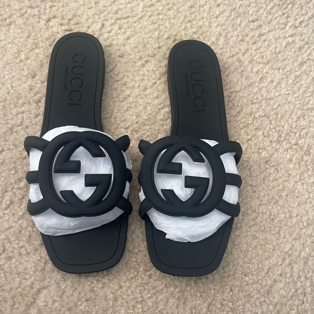 Women sandals Authentic